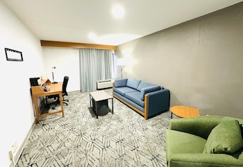 Suite, 1 King Bed, Non Smoking