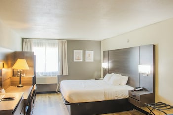 Suite, 1 King Bed, Non Smoking (Upgrade)