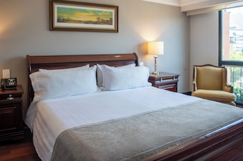 Premium Suite, 1 King Bed (Suite 1 Room King Bed)