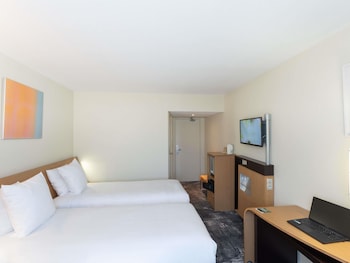 Superior Room, 1 King Bed