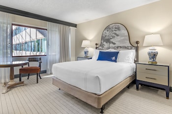 Deluxe Room, 1 Queen Bed, Accessible
