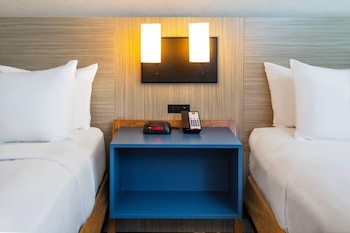Room, 2 Queen Beds, Non Smoking (Efficiency, Upgrade)
