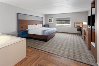 Studio Suite, 1 King Bed, Non Smoking, Jetted Tub