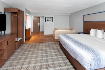 Studio Suite, 1 King Bed, Non Smoking, Jetted Tub