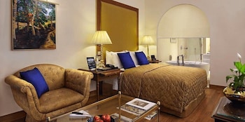 Room (Assigned on arrival)