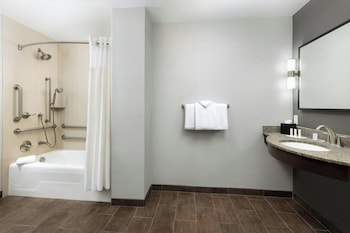Room, 2 Queen Beds (Mobility/Hearing Accessible, Tub)