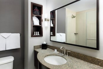 Room, 2 Queen Beds (Hearing Accessible)