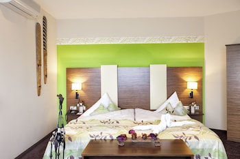 Deluxe Suite, 1 King Bed