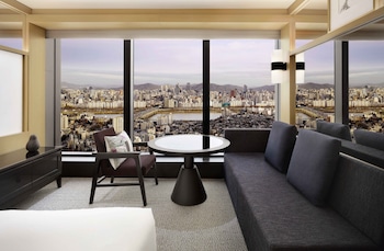 Room, 1 King Bed, River View