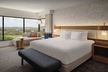 Room, 1 King Bed, Lake View, Corner
