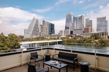 Room, 1 King Bed, Patio, Lakefront