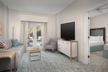 Suite, 2 Bedrooms, Patio