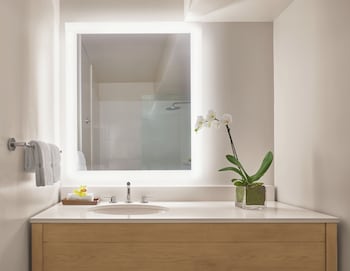 Room, 1 King Bed, Ocean View