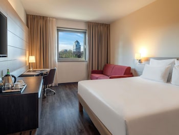 Superior Room, 1 King Bed with Sofa bed