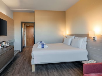 Executive Room, 1 King Bed with Sofa bed