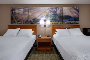 Room, 2 Queen Beds, Accessible, Non Smoking (Mobility Accessible)