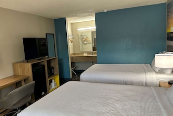 Double Room, 2 Double Beds, Smoking