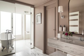 Suite (GEORGE SAND)