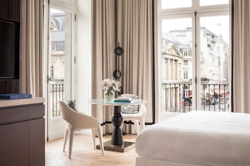 Suite (GEORGE SAND)