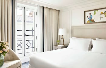 Deluxe Suite (View)