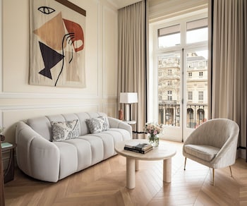 Suite (GEORGE SAND)