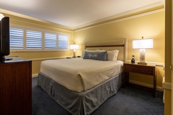 Suite, 1 Bedroom, Non Smoking, Poolside
