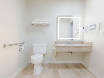 Room, 2 Queen Beds, Accessible, Non Smoking