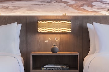 Room, 2 Bedrooms
