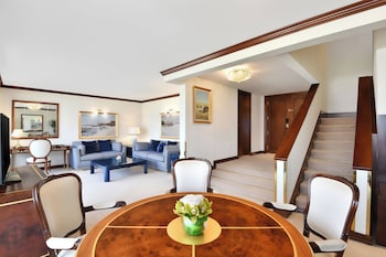 Suite, 1 Bedroom (View)