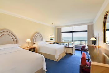 Deluxe Room, 2 Twin Beds, Balcony (Sea View)