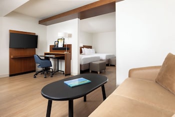 Suite, 2 Queen Beds and 1 Sofa Bed, Non Smoking