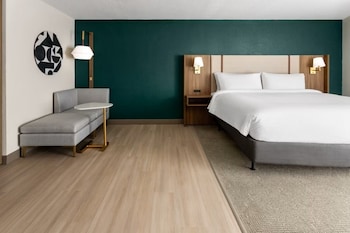Premium Room, 1 King Bed