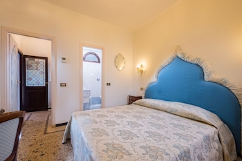 Double or Twin Room, Pool Access