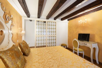 Exclusive Apartment, 1 Bedroom, Kitchenette, Annex Building