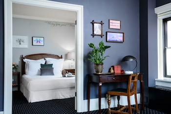 Sorrento Suite