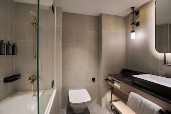 Room, 1 King Bed, City View