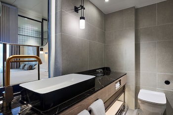 Room, 1 King Bed, Harbor View