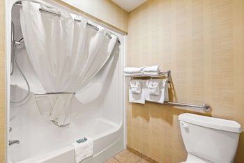 Standard Room, 2 Queen Beds, Accessible, Bathtub