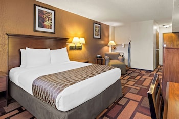 Standard Room, 1 King Bed, Non Smoking