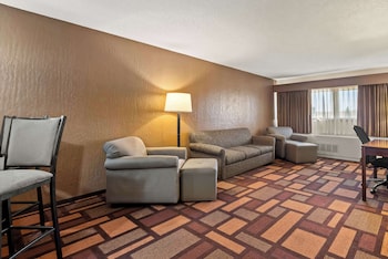 Suite, 1 King Bed, Non Smoking, Refrigerator & Microwave