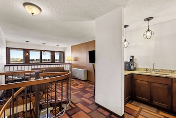 Suite, 1 King Bed, Non Smoking, Refrigerator & Microwave