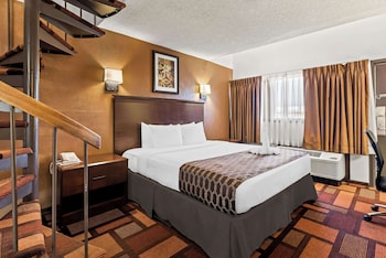 Suite, 1 King Bed, Non Smoking, Refrigerator & Microwave