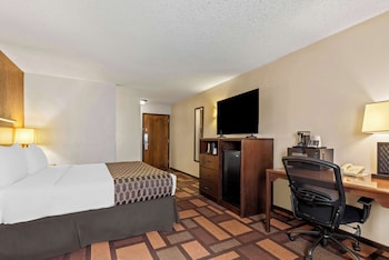Suite, 1 King Bed, Non Smoking, Refrigerator & Microwave