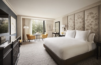 Deluxe Room, 1 King Bed, Mobility Accessible