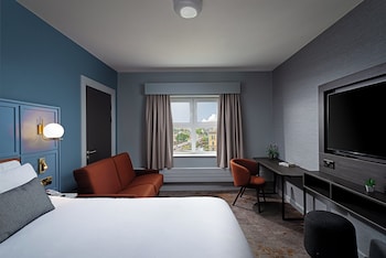 Superior Double Room (with Sofa)