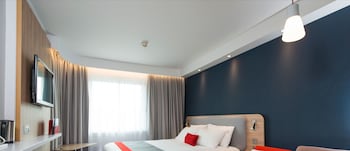 Standard Room, 2 Double Beds (with Free Hot Breakfast)