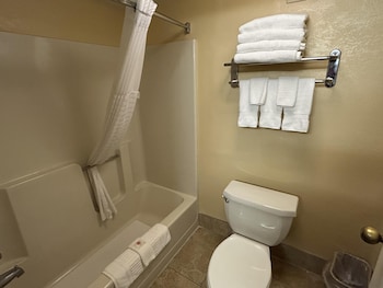 Standard Room, 2 Queen Beds, Non Smoking (with Single Sofabed)