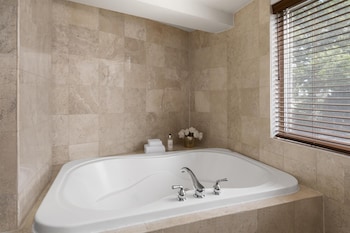 Suite, 1 King Bed, Non Smoking, Jetted Tub (Presidential;Shower Only)