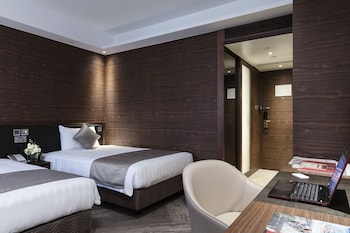 Signature Plus Twin Room