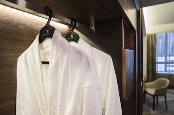 Signature Plus King Room